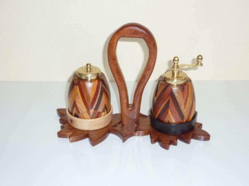 Saliera-pepiera con macinapepe