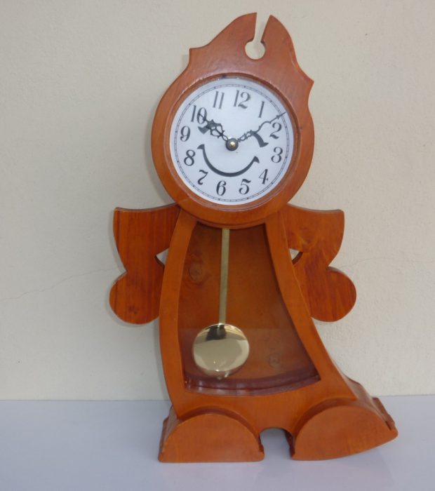 Orologio "dancing clock"