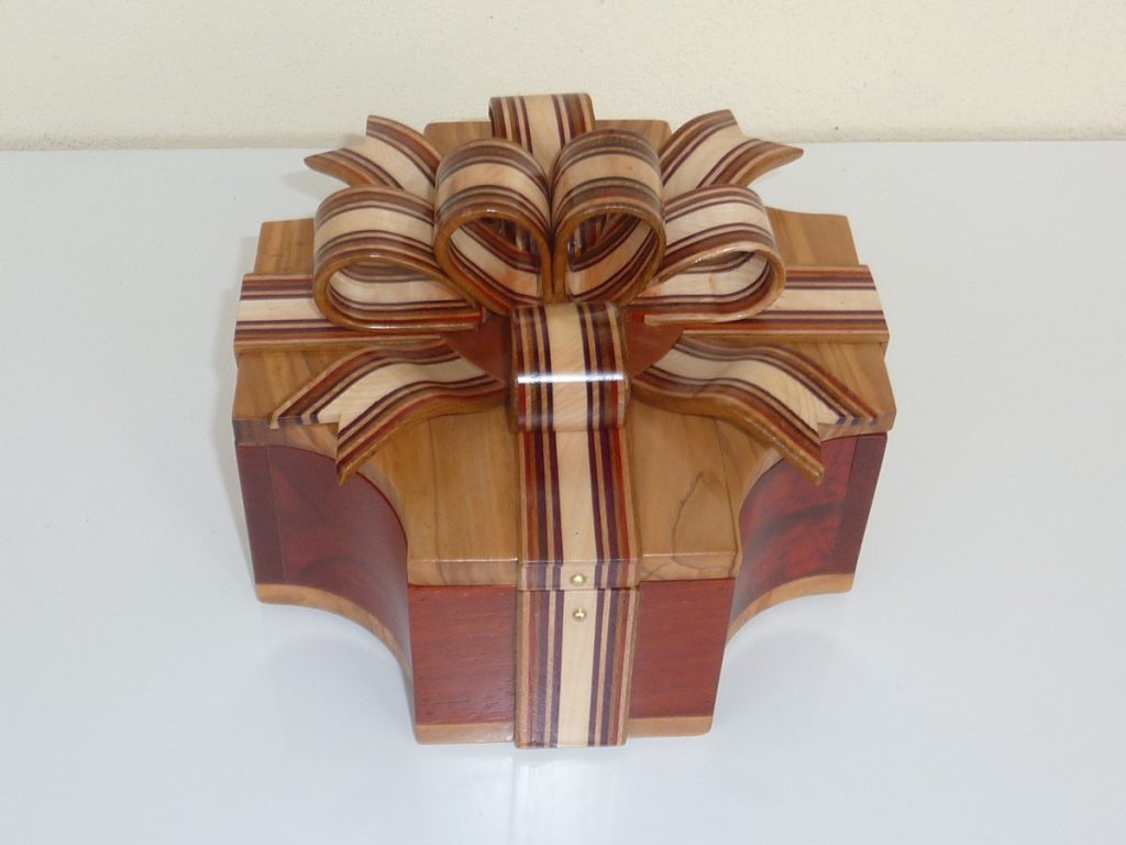 Cofanetto portagioie con fiocco (variazione)