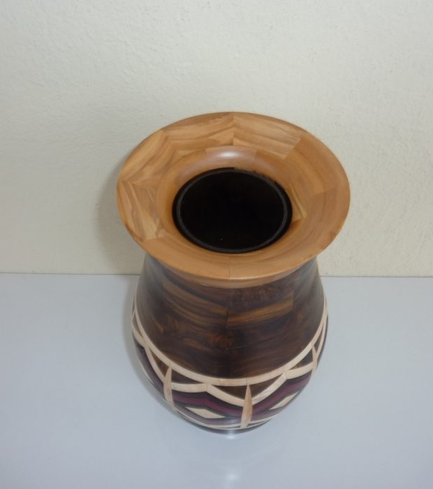 Vaso maggiociondolo.