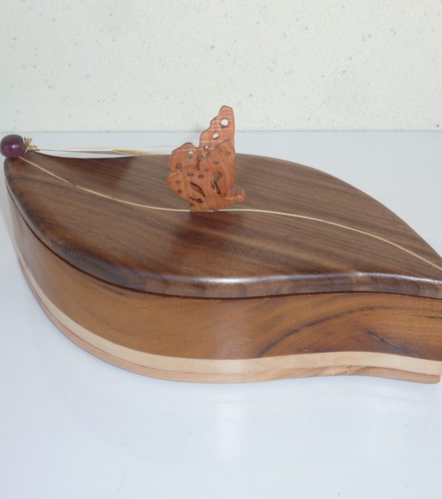 Portagioie a forma di foglia